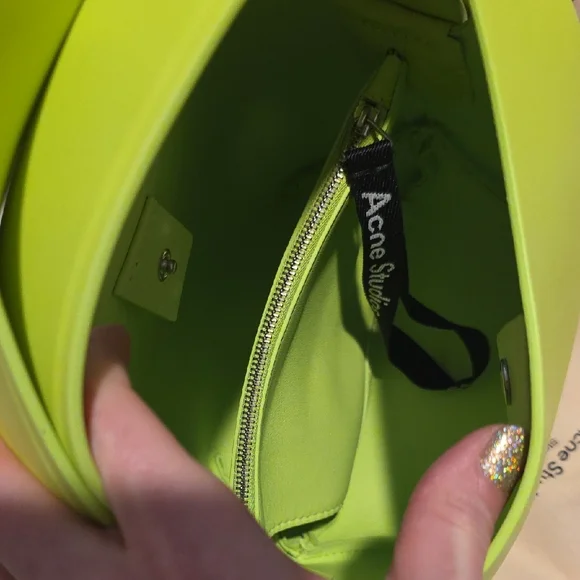 Acne Studios Neon Green Musubi Small - Picture 6 of 7